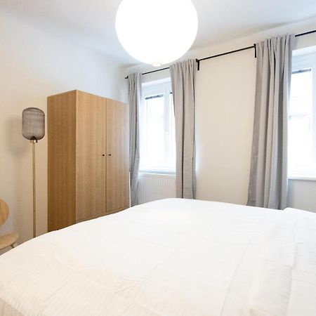 Chic 1-Bed Apt By Canal Walk To Historic Centre 维也纳 外观 照片